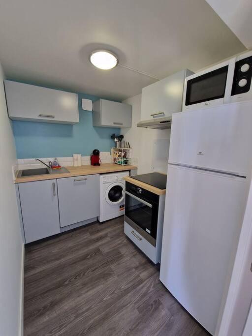 Appartement 2 Pieces Renove Avec Acces Piscine Peymeinade Bagian luar foto